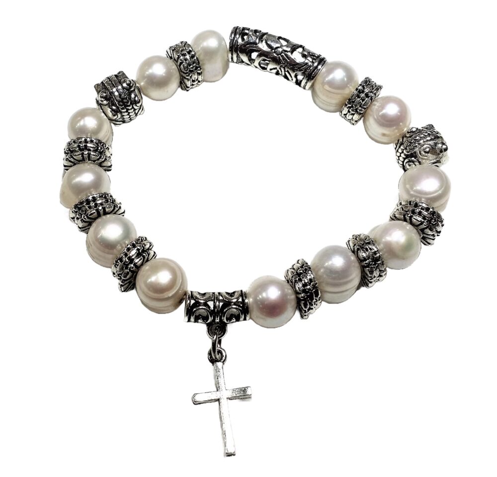 8-9mm Freshwater Culture White Pearl Bracelet with Cross Charm