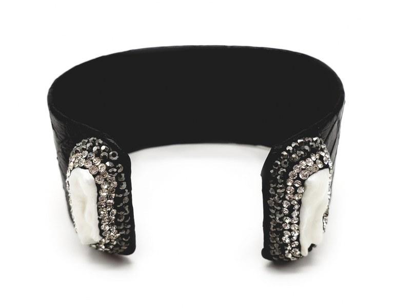 Python Pearl Bangle - Black (LB-805084)