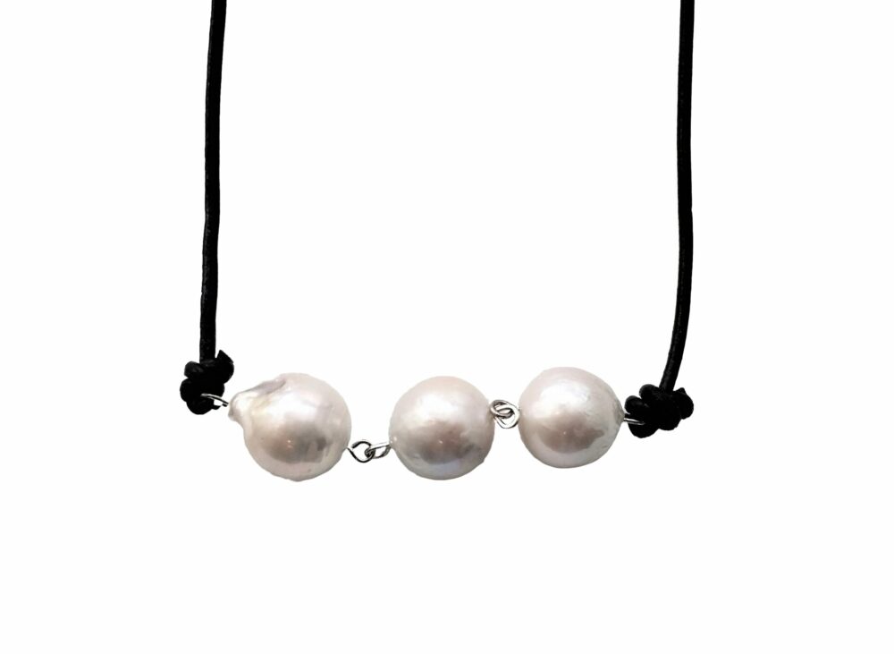 3 Baroque Pearls Leather Necklace - Brown (LN-906030)