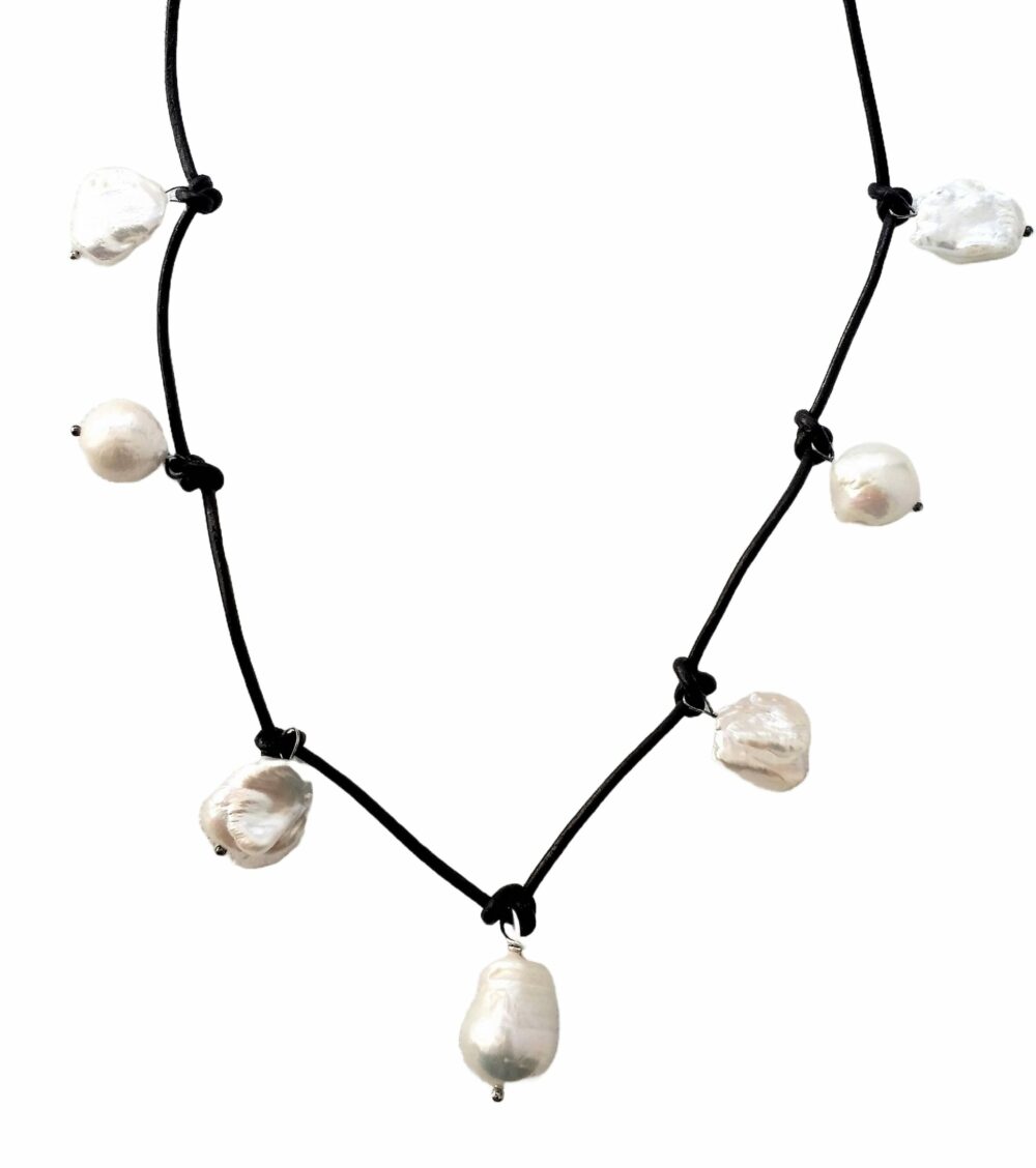 7 Baroque Pearl Leather Necklace - Black (LN-906032)