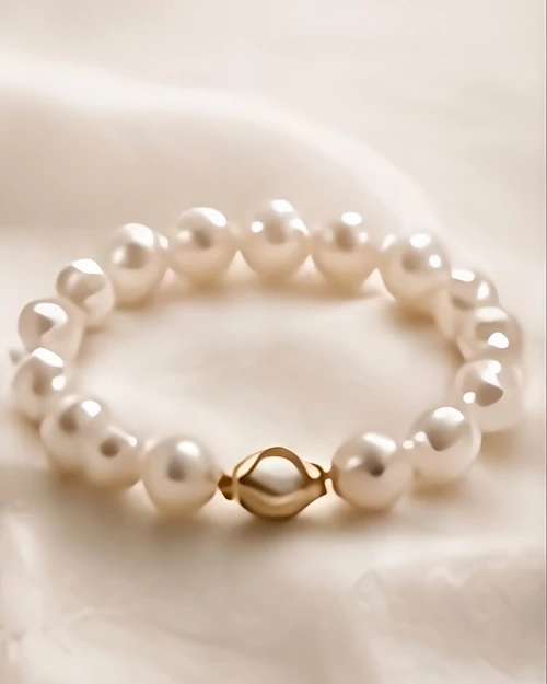Freshwater Cultured Pearl Bracelets by Le Belle Design